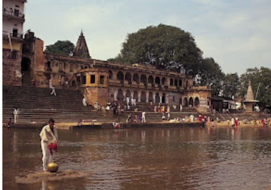 गया की धरती पर पितरों का आह्वान और गयासुर की अमर कथा