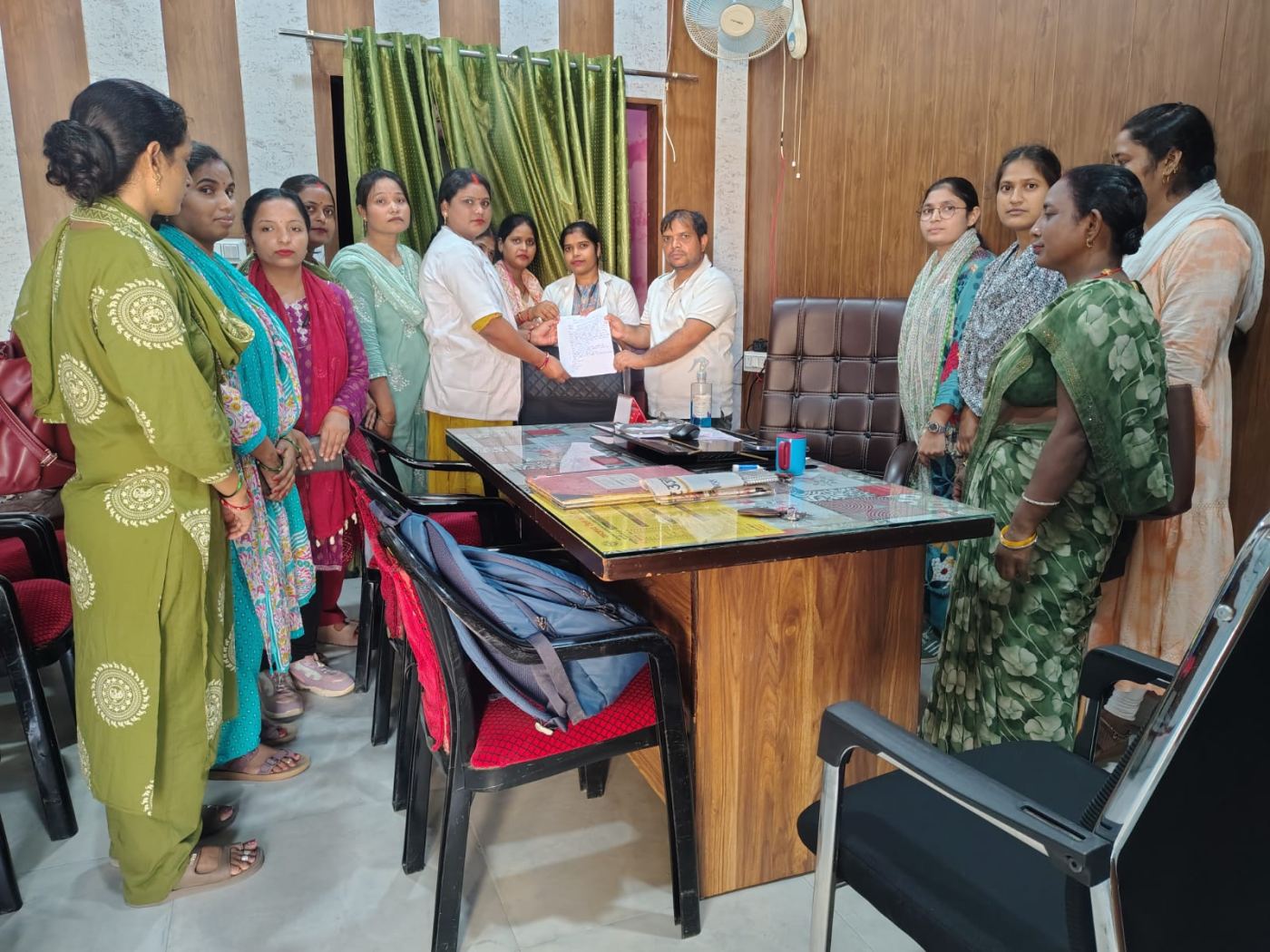 एएनएम कर्मियों ने खोला मांगों का मोर्चा, नियमितीकरण से कैशलेस इलाज तक उठी आवाज